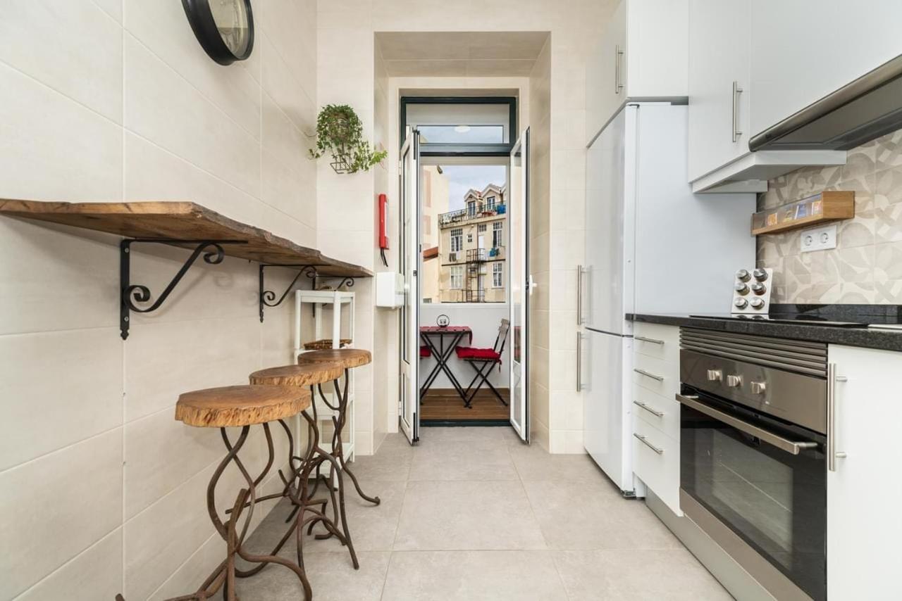 Retro M2 R4 - Lovely Double Room With Shared Bathroom Lissabon Exterior foto